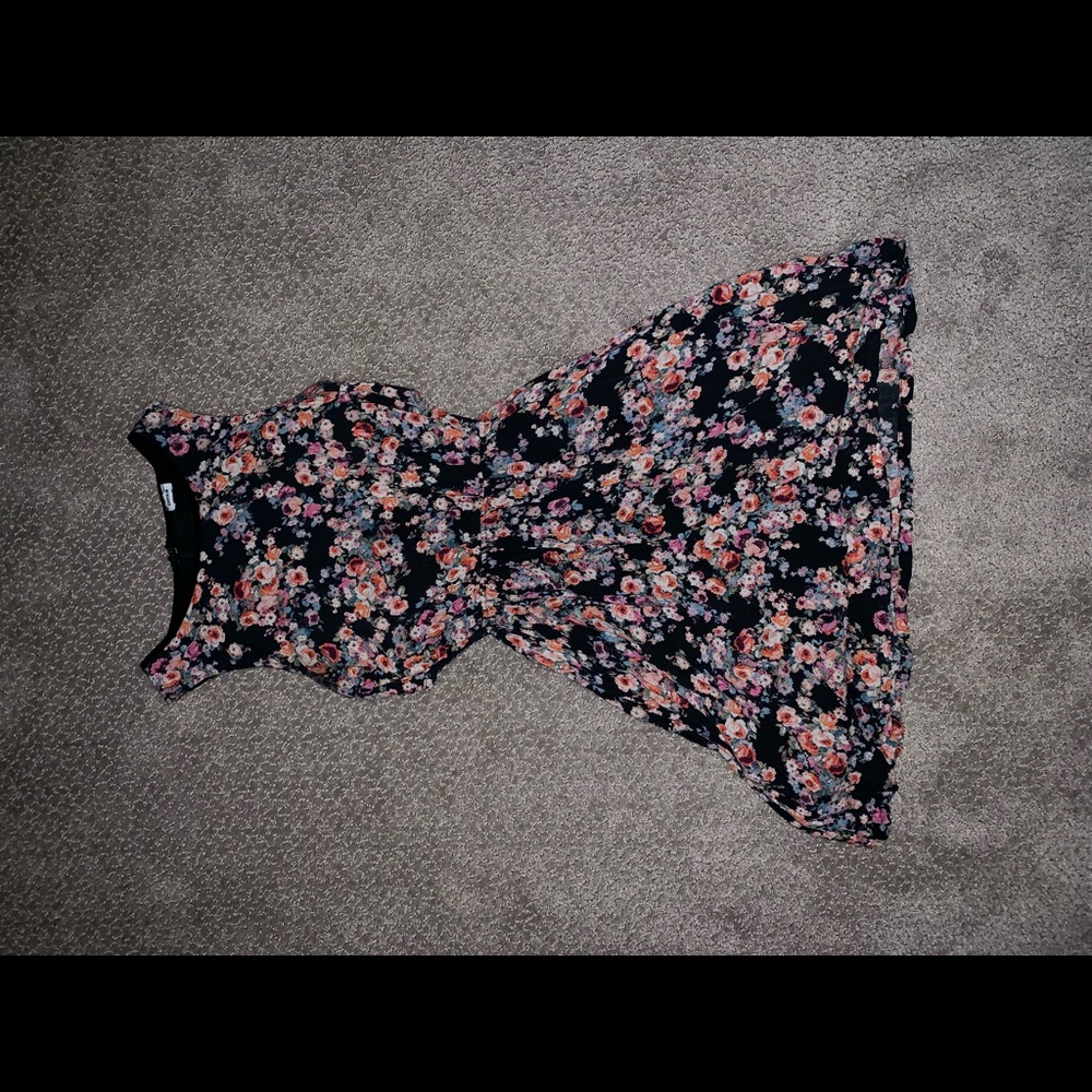 Cute cut out floral dress